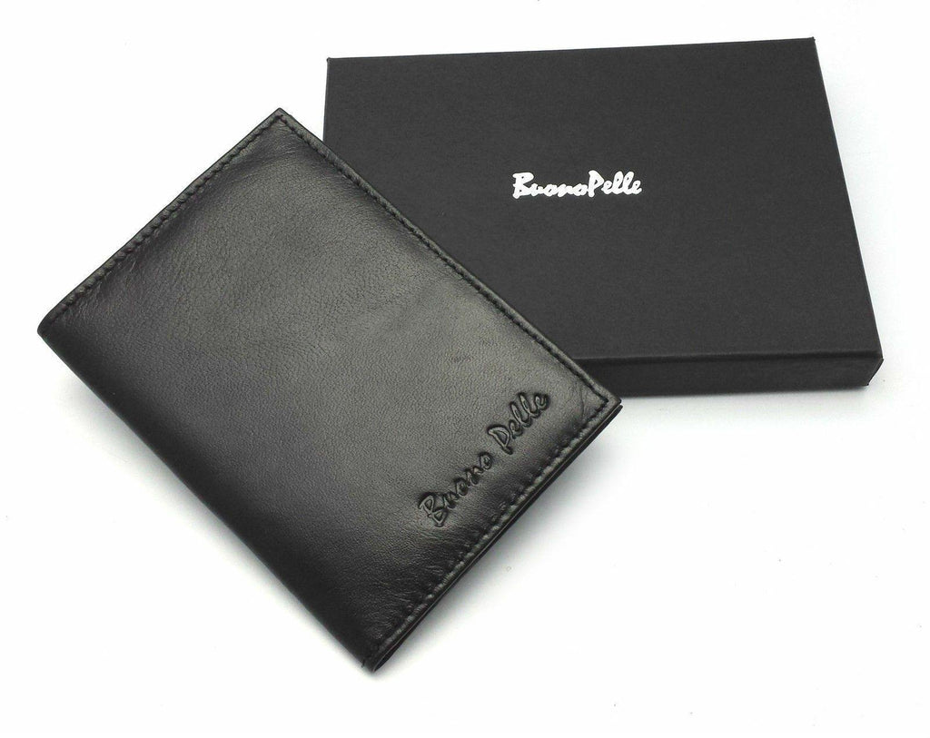 Passport cover in smooth black calfskin – RSVP Paris